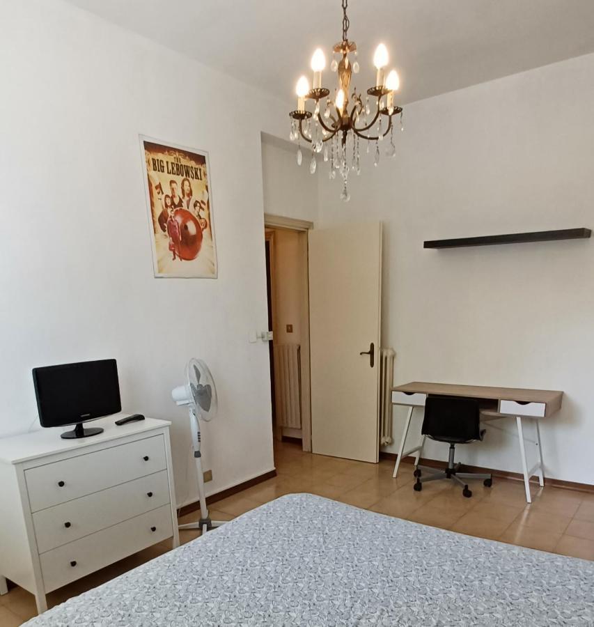 luminosissimo appartamento Viareggio centro Esterno foto